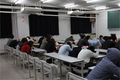 地震発生直後の初動対応の様子