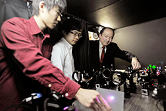 粟辻准教授（右）