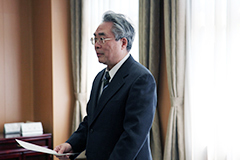 趣旨説明を行う松野学生支援センター長