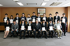 出席者で記念撮影