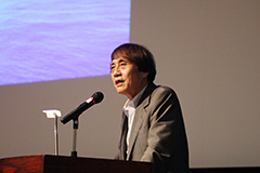 安藤氏の講演の様子