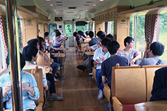 観光型列車 丹後あかまつ号見学の様子