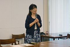 大柴教授の閉会の挨拶の様子