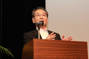 古山学長の開会の挨拶