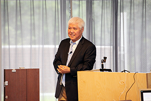 T.ポール チョウ氏の講演の様子