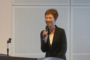 野崎氏の講演の様子