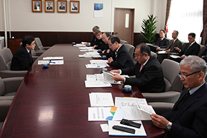 学長・役員らとの懇談の様子