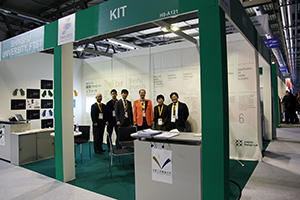 本学のブースの様子