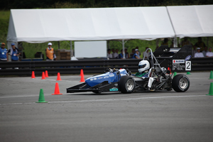 Spectators excited by the fast lap time