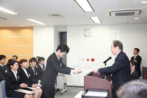 授賞式の様子「学生ボランティア団体支援事業」
