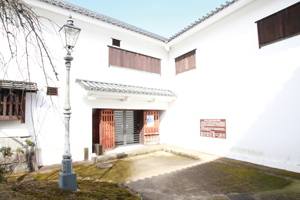 福知山市佐藤太清記念美術館の外観