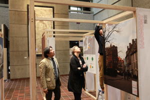 美術工芸資料館の展示確認