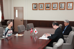 学長との懇談の様子