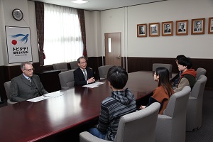 学長訪問の様子