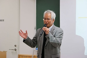 本講座を企画した太田稔教授による講義