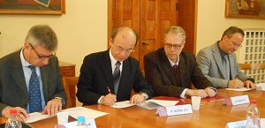 パドヴァ大学との大学等間協定および学生交流覚書の調印式