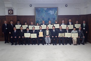 受賞者の集合写真