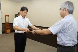 表彰状の授与（高木機械工学系教授）