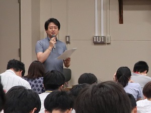 化学物質適正管理について説明する
箕田化学物質専門部会長
