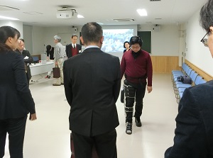 リハビリテーションロボットの実演