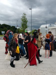 コスプレDayのキャンパスにて