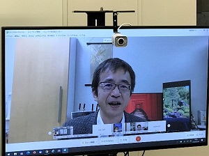 佐久間繊維科学センター長